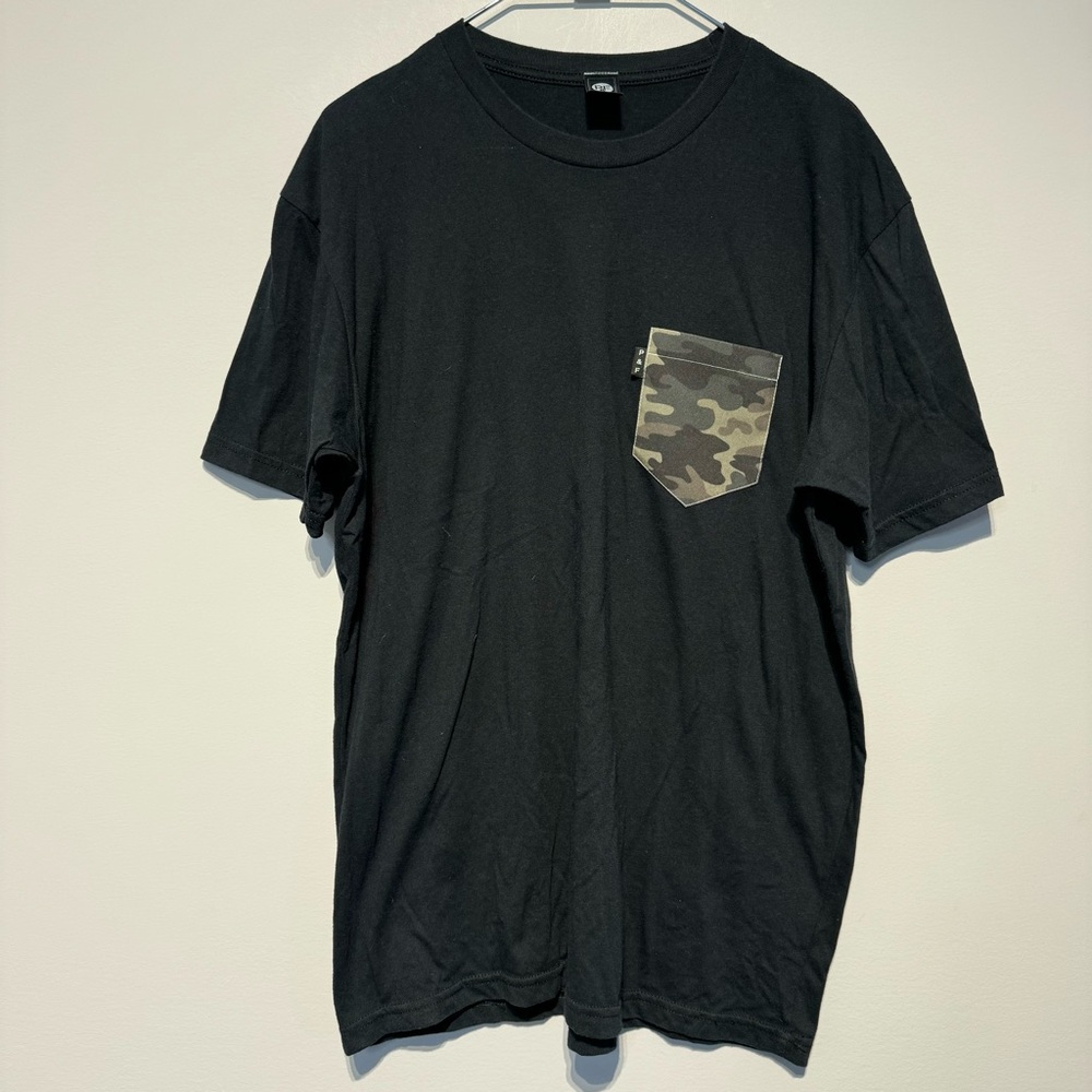 Poches & Fils Short Sleeve Tee / Black / L